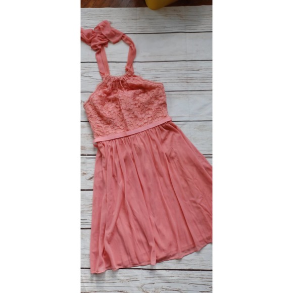 David's Bridal Tie Neck Halter Floral Lace Mini Bridesmaid Dress Parfait Pink 8 - Picture 13 of 14